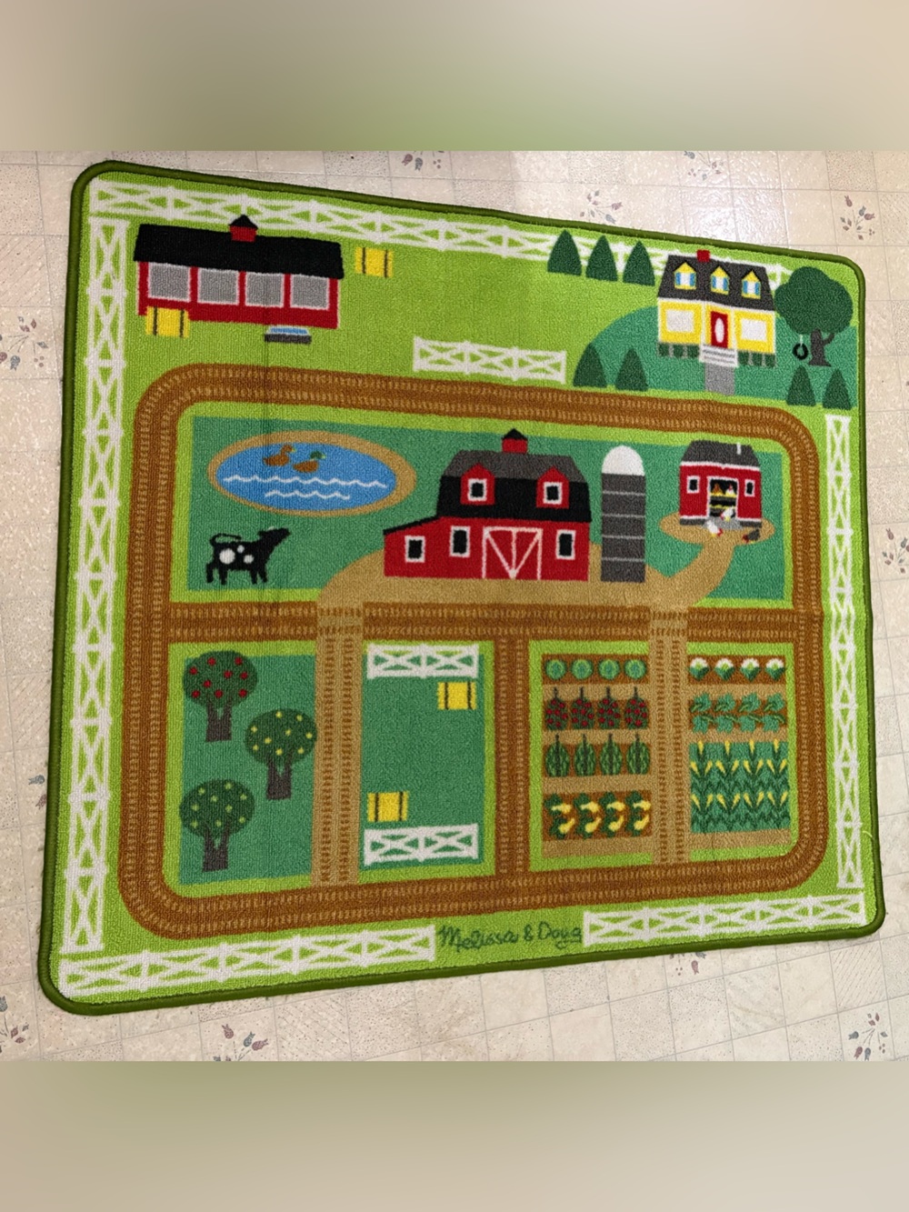 Melissa and Doug The Barnyard Farm Play Rug in Great Condition about 35” x 39”